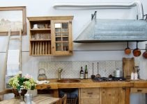 mobili-di-recupero-cucina-in-legno-con-vasca-cappa